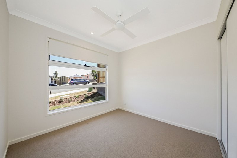 Photo - 18 Kurrajong Street, Springfield QLD 4300 - Image 2