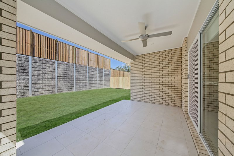 Photo - 18 Kurrajong Street, Springfield QLD 4300 - Image 11