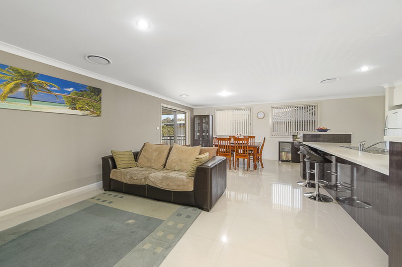 Photo - 18 Kyla Crescent, Port Macquarie NSW 2444 - Image 3