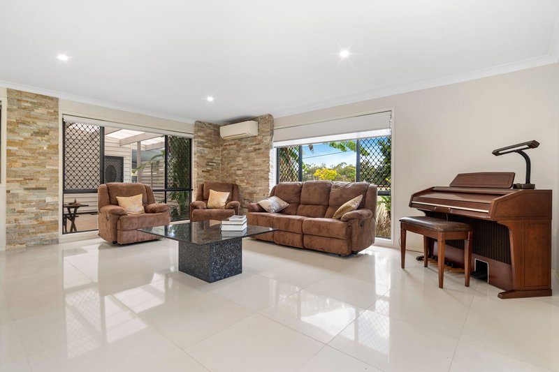 Photo - 18 Kyogle Street, Crestmead QLD 4132 - Image 6