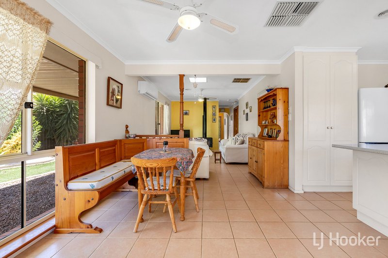 Photo - 18 Lachlan Drive, Craigmore SA 5114 - Image 6