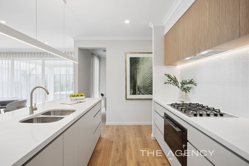 Photo - 18 Lake Carine Gardens, Carine WA 6020 - Image 11