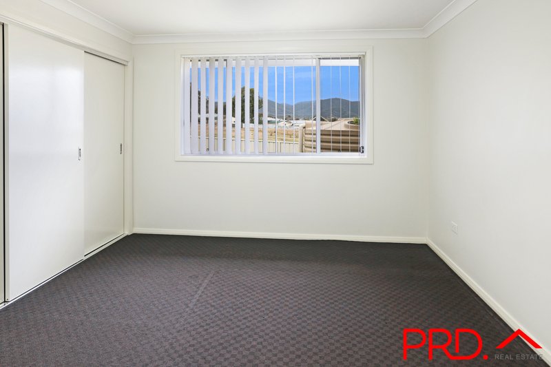 Photo - 18 Lake Place, Tamworth NSW 2340 - Image 4