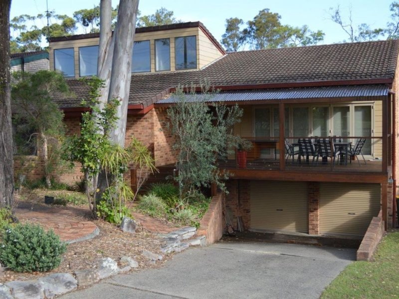 18 Lakeview Avenue, Safety Beach NSW 2456