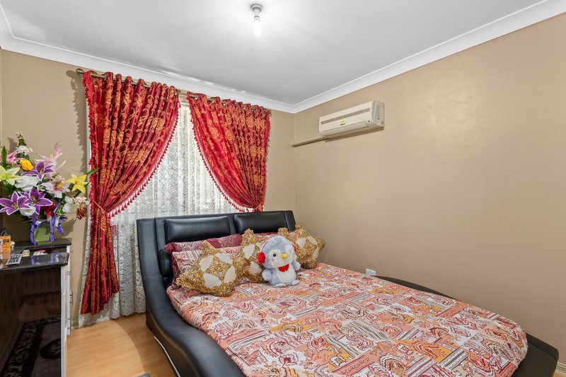 Photo - 18 Lamberth Road, Regents Park QLD 4118 - Image 8