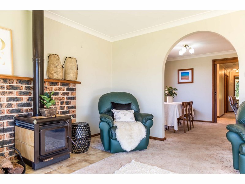 Photo - 18 Lambs Crescent, Vincentia NSW 2540 - Image 7