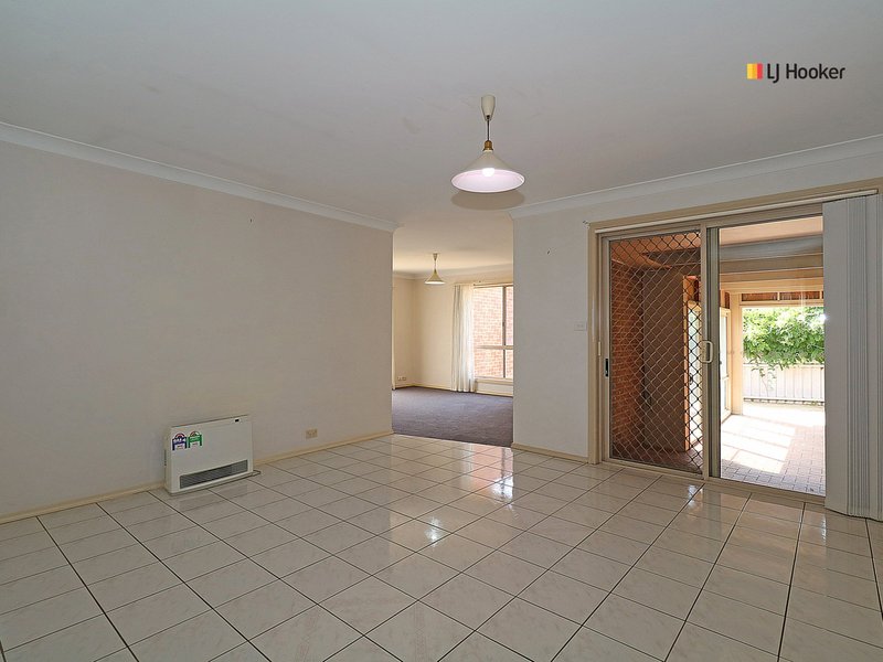 Photo - 18 Lamilla Street, Glenfield Park NSW 2650 - Image 5