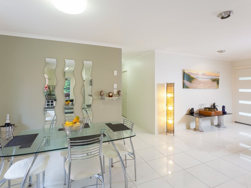 Photo - 18 Lanena Street, Jindalee QLD 4074 - Image 5