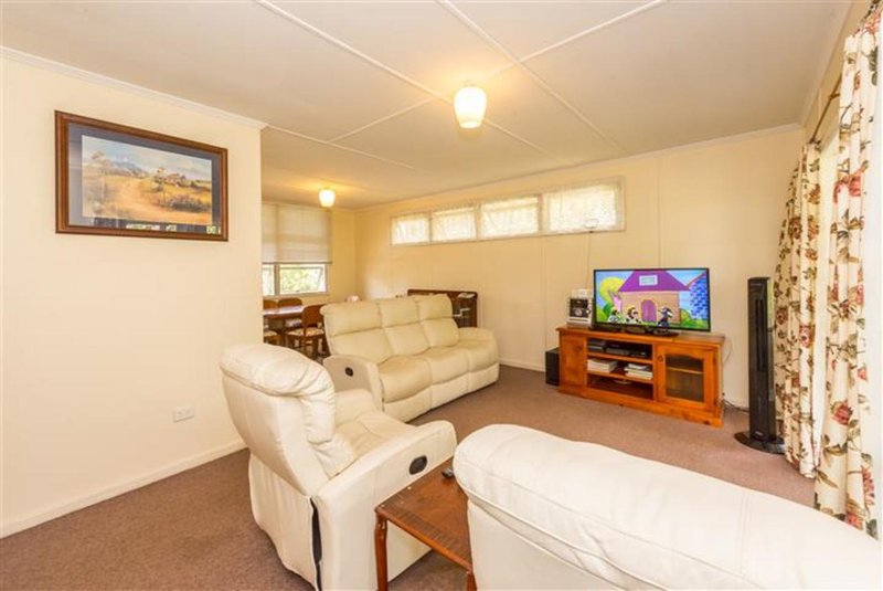 Photo - 18 Langmorn Street, Raglan QLD 4697 - Image 15