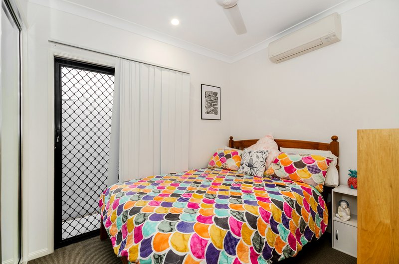 Photo - 18 Lawrie Avenue, Oonoonba QLD 4811 - Image 6