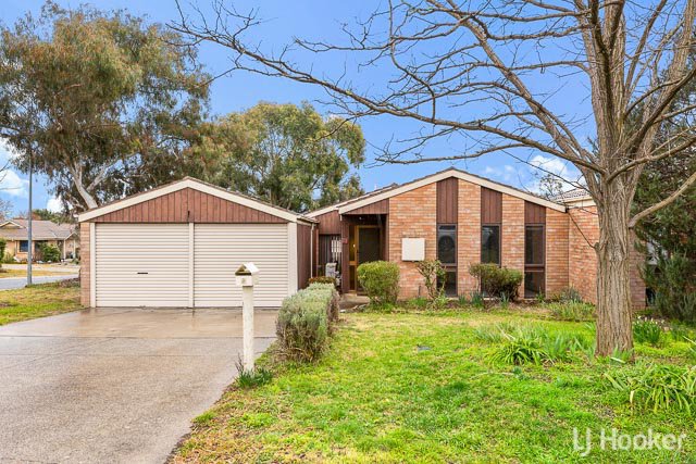 18 Le Souef Crescent, Florey ACT 2615