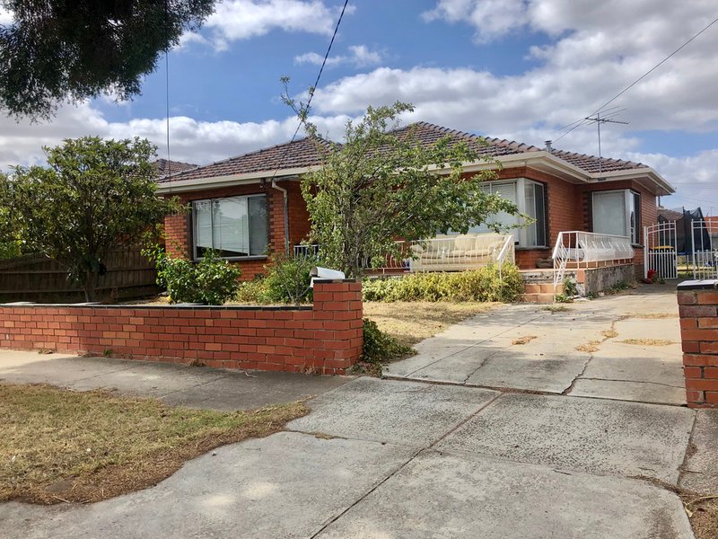 18 Leeson Grove, Lalor VIC 3075