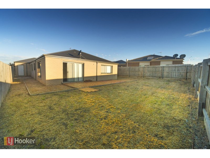 Photo - 18 Leveque Loop, Craigieburn VIC 3064 - Image 20