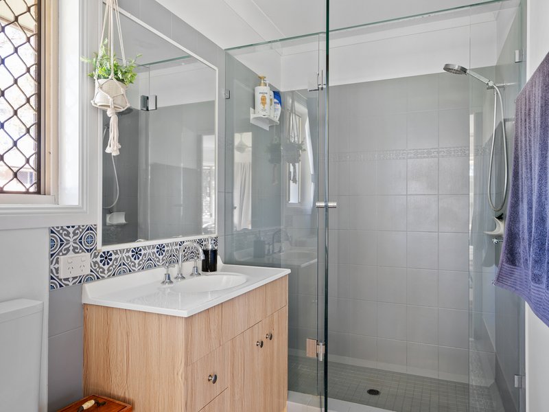 Photo - 18 Levy Road, Elimbah QLD 4516 - Image 11