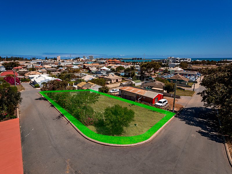 18 Lewis Street, Geraldton WA 6530