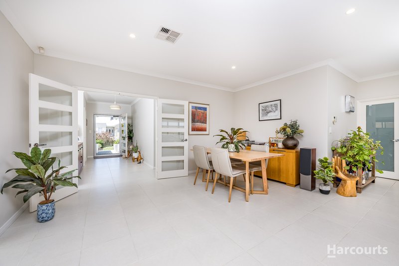 Photo - 18 Lifeboat Road, Jindalee WA 6036 - Image 13