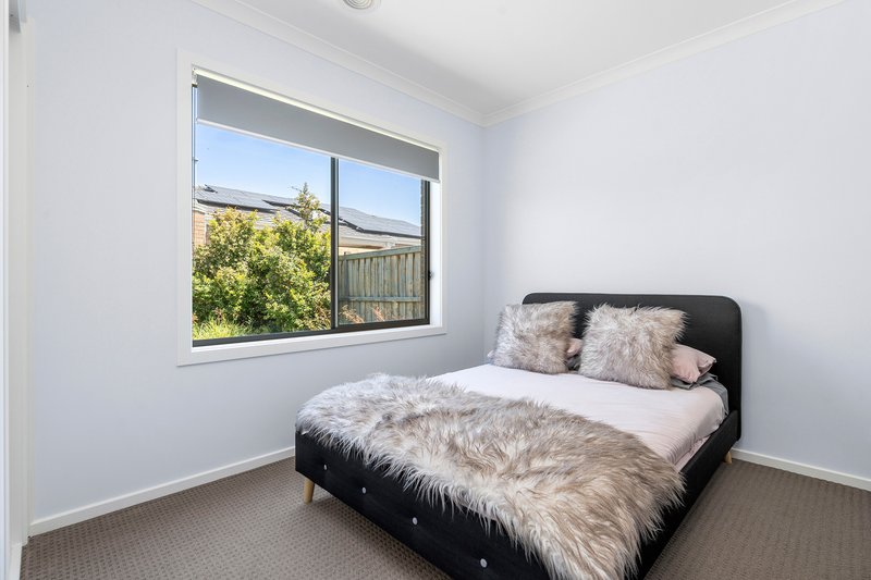 Photo - 18 Lightwood Road, Lara VIC 3212 - Image 7