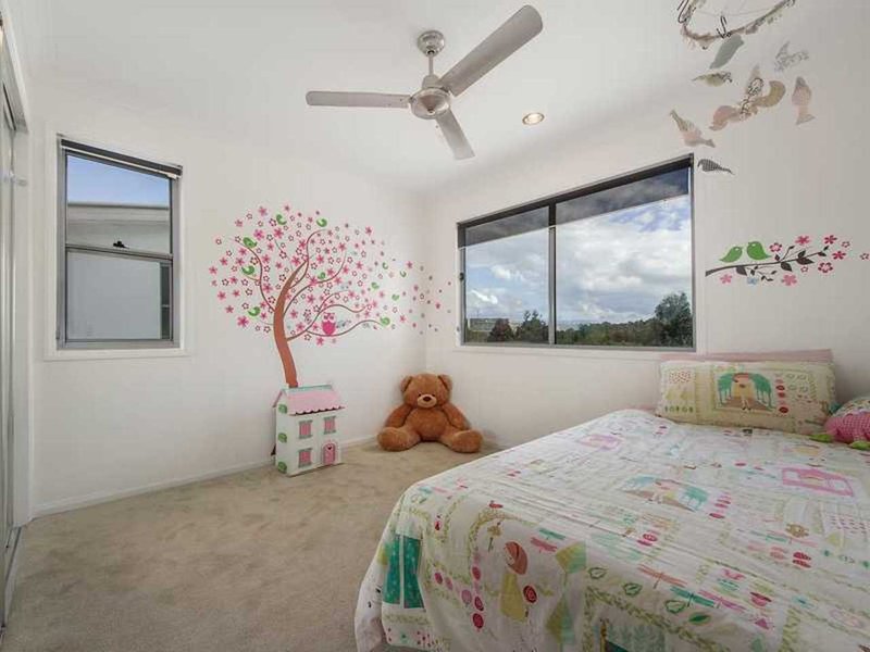 Photo - 18 Lillie Street, Burleigh Waters QLD 4220 - Image 11