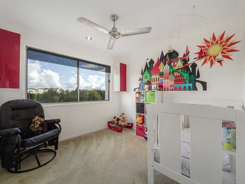 Photo - 18 Lillie Street, Burleigh Waters QLD 4220 - Image 12