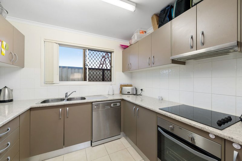 Photo - 18 Lime Street, Redcliffe QLD 4020 - Image 4