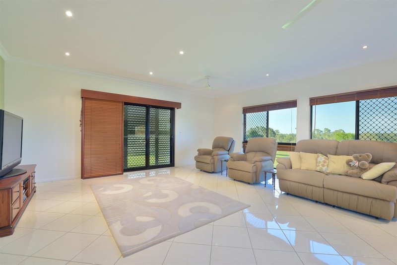 Photo - 18 Lincoln James Drive, Burua QLD 4680 - Image 9