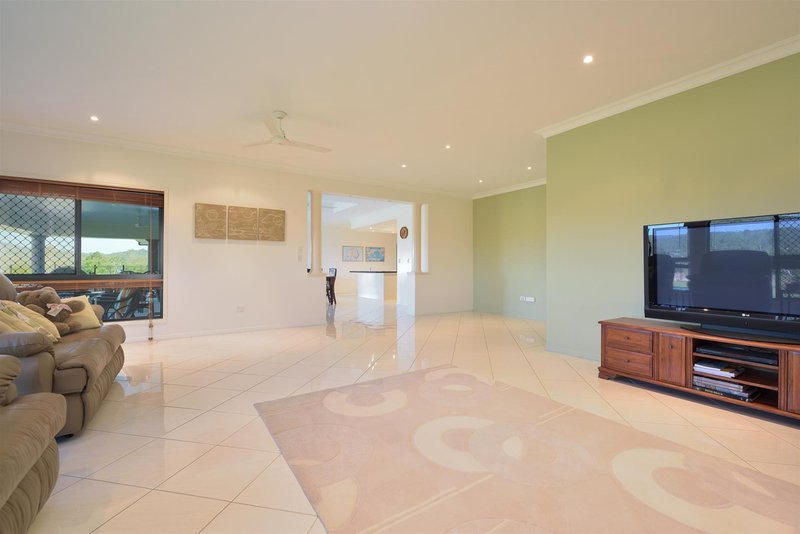 Photo - 18 Lincoln James Drive, Burua QLD 4680 - Image 10