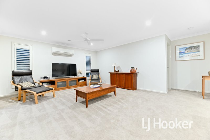 Photo - 18 Lindeman Street, Berwick VIC 3806 - Image 6