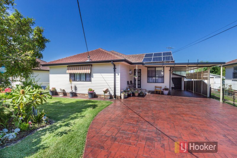 18 Lingayen Avenue, Lethbridge Park NSW 2770