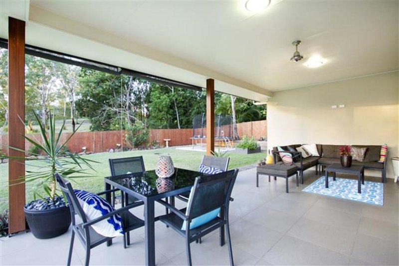 Photo - 18 Links Drive, Cannonvale QLD 4802 - Image 14