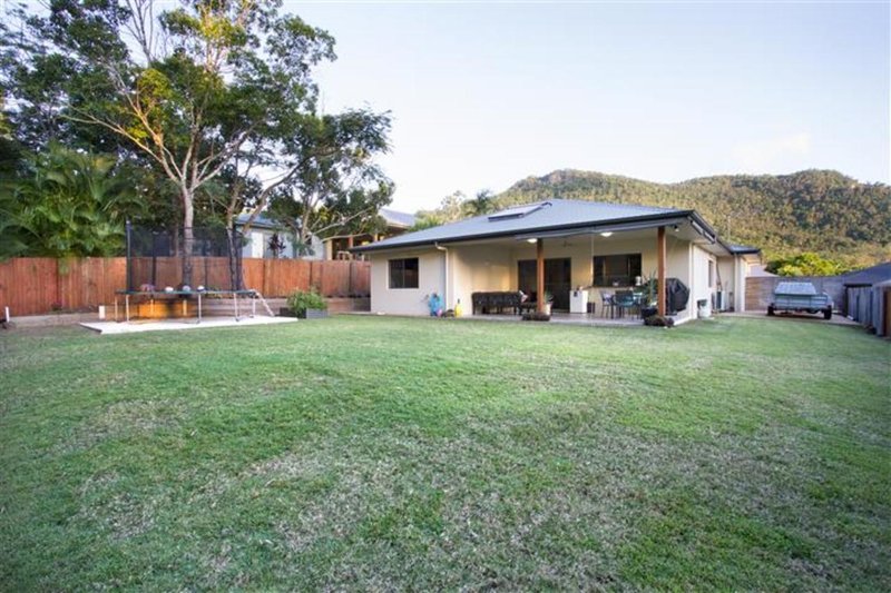 Photo - 18 Links Drive, Cannonvale QLD 4802 - Image 15