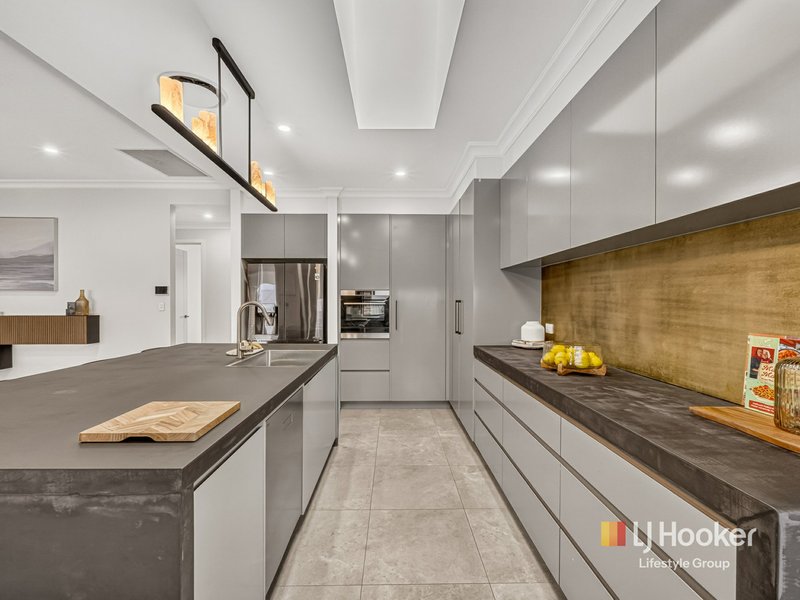 Photo - 18 Littlewood Road, The Oaks NSW 2570 - Image 4