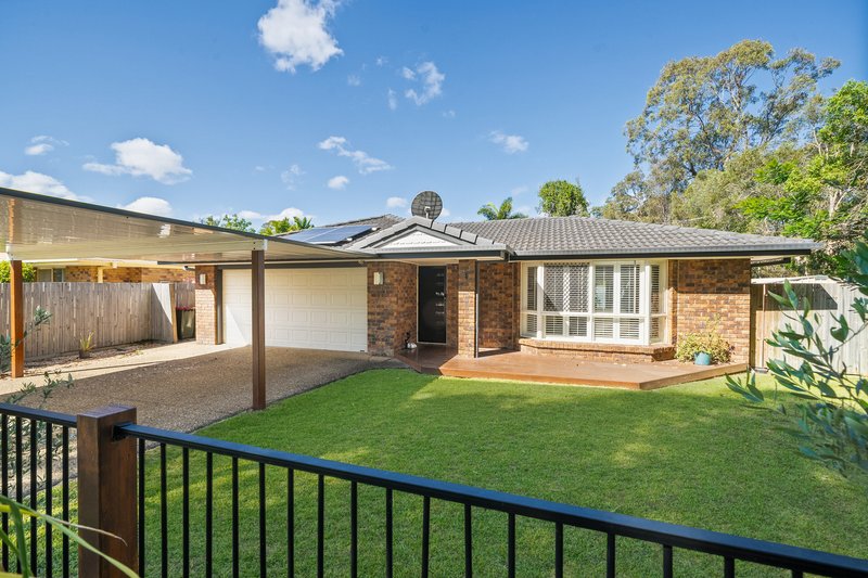 Photo - 18 Lockhart Place, Murrumba Downs QLD 4503 - Image 4