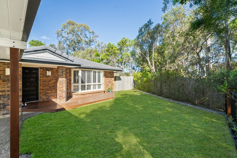 Photo - 18 Lockhart Place, Murrumba Downs QLD 4503 - Image 6