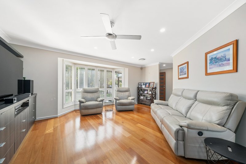 Photo - 18 Lockhart Place, Murrumba Downs QLD 4503 - Image 9