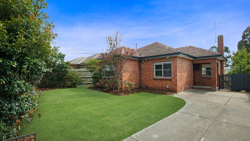 18 Locksley Avenue, Reservoir VIC 3073