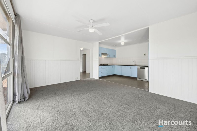 Photo - 18 Loddon Street, Corio VIC 3214 - Image 3