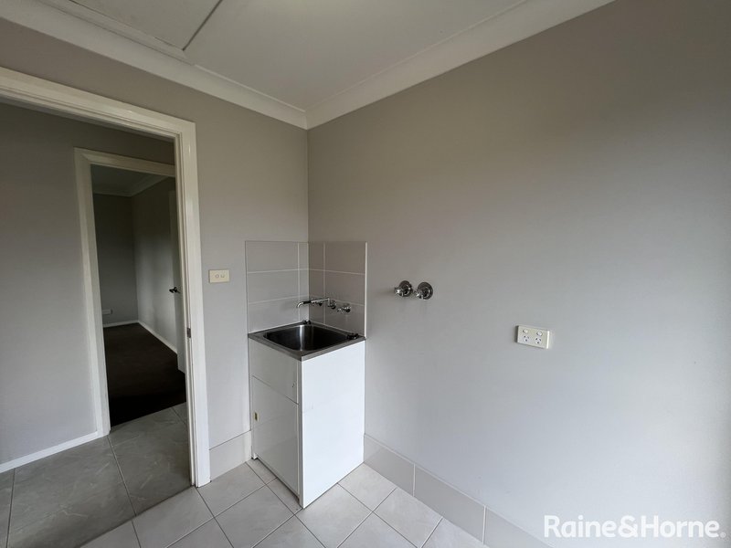 Photo - 18 Lombardy Way, Orange NSW 2800 - Image 12