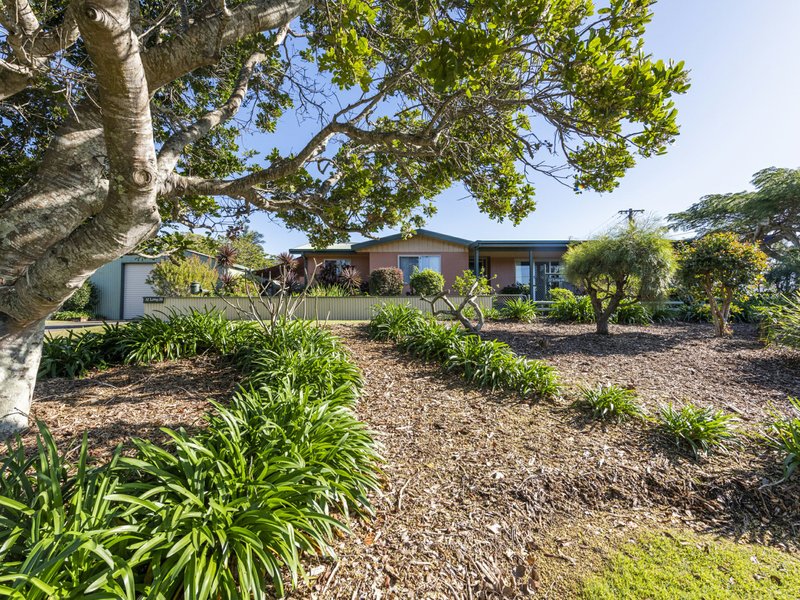 Photo - 18 Long Street, Iluka NSW 2466 - Image 3