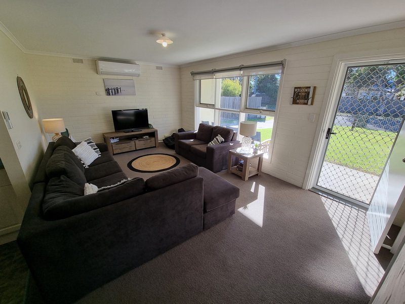 Photo - 18 Long Street, Lakes Entrance VIC 3909 - Image 9