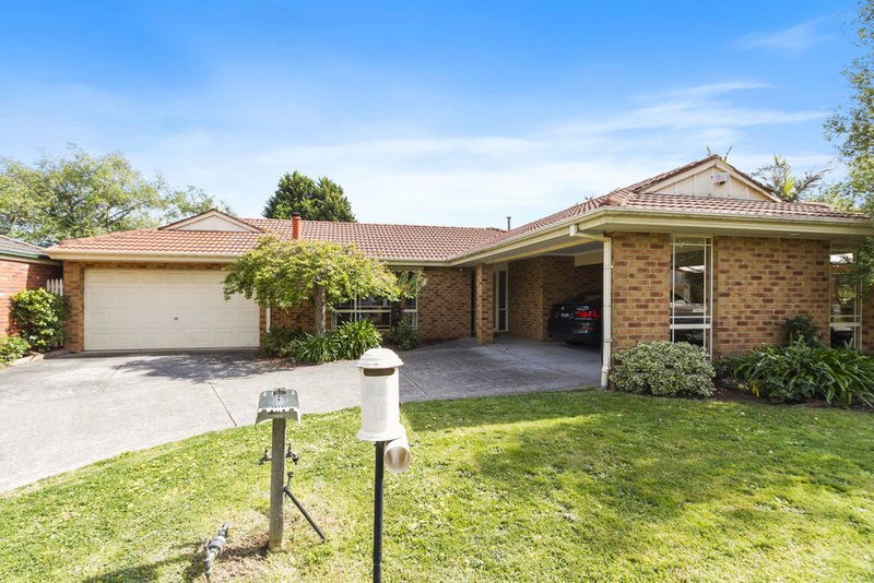 18 Longwood Close, Rowville VIC 3178