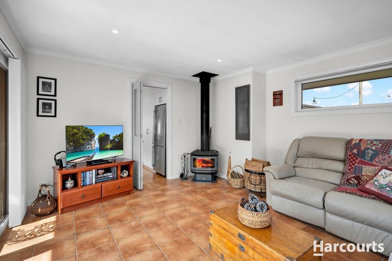 Photo - 18 Lonsdale Promenade, Westbury TAS 7303 - Image 14