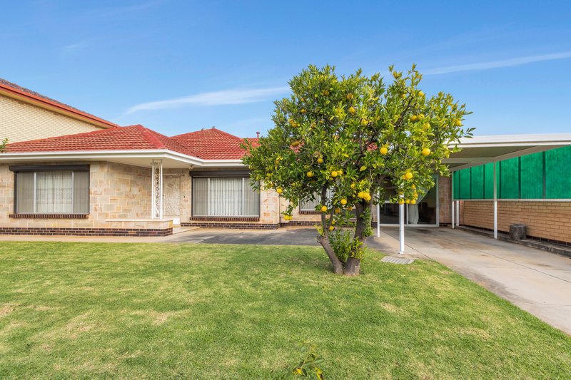 Photo - 18 Lorenz Street, Campbelltown SA 5074 - Image 2