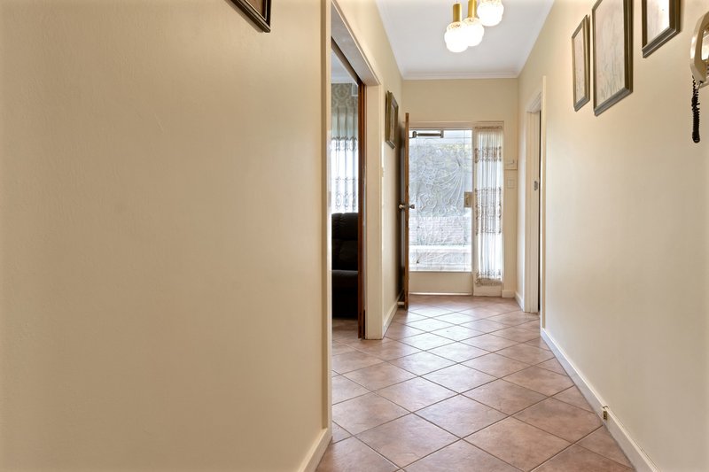 Photo - 18 Lorenz Street, Campbelltown SA 5074 - Image 5