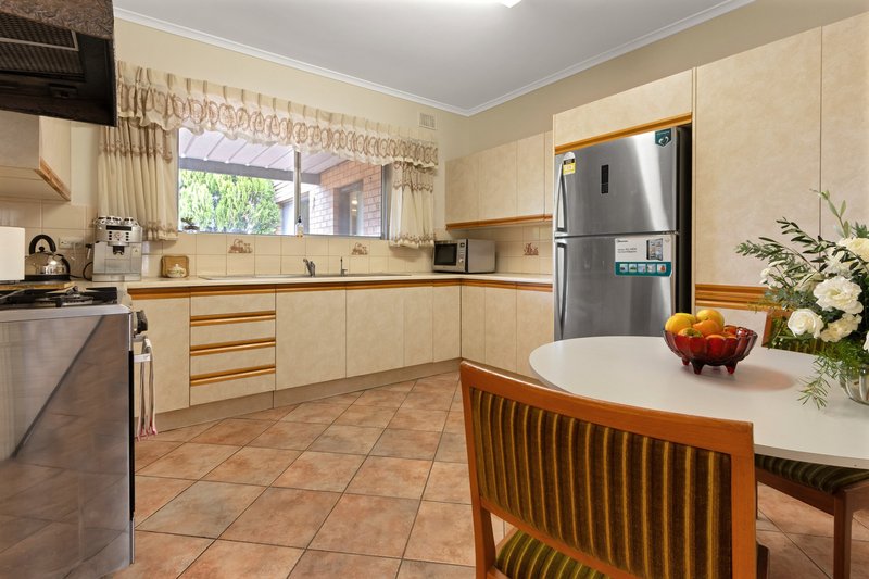 Photo - 18 Lorenz Street, Campbelltown SA 5074 - Image 6