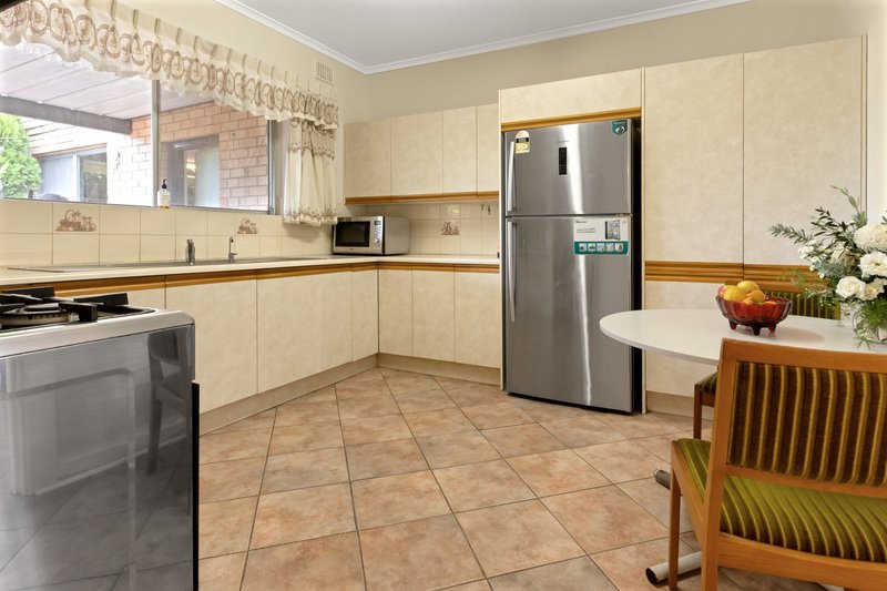 Photo - 18 Lorenz Street, Campbelltown SA 5074 - Image 7