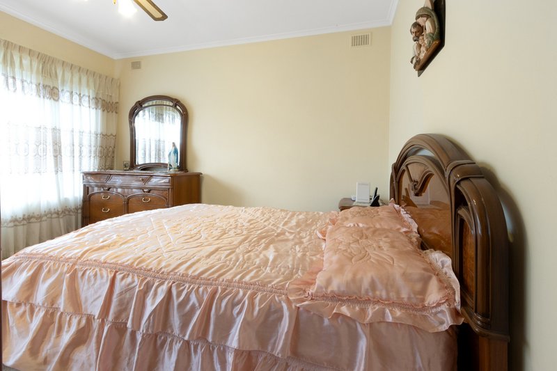 Photo - 18 Lorenz Street, Campbelltown SA 5074 - Image 15
