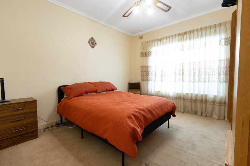 Photo - 18 Lorenz Street, Campbelltown SA 5074 - Image 17