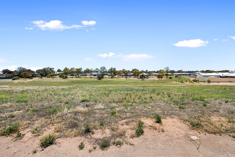 Photo - 18 ( Lot 203 ) Woodward Street, Moonta Bay SA 5558 - Image 8