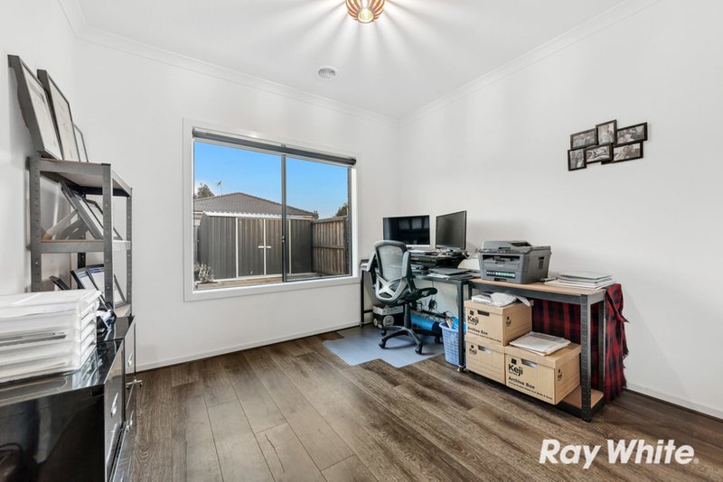 Photo - 18 Lumiere Blvd , Truganina VIC 3029 - Image 15