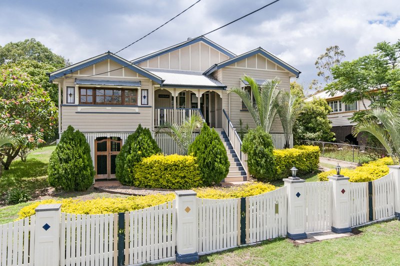 Photo - 18 Lusitania Street, Newtown QLD 4305 - Image 2